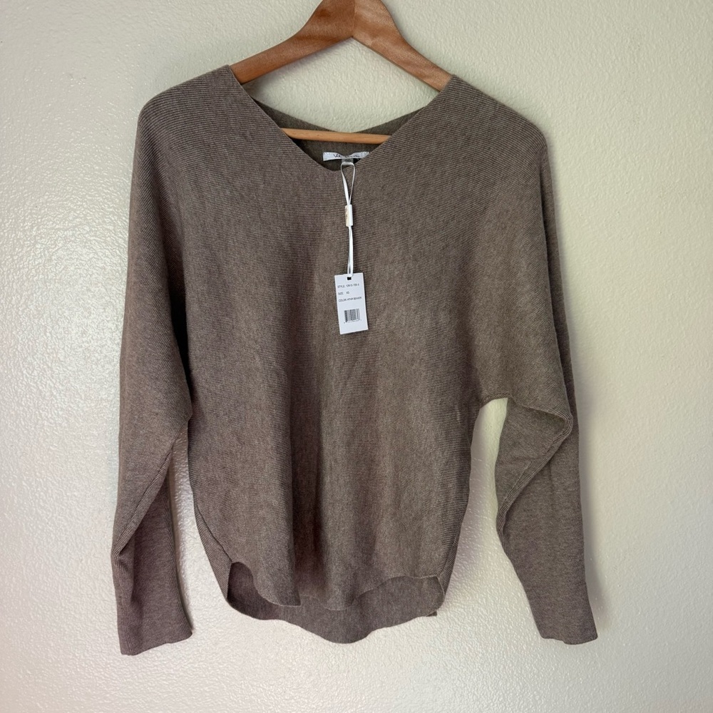 ❇️V-Neck Brown Sweater 2 for $22❇️